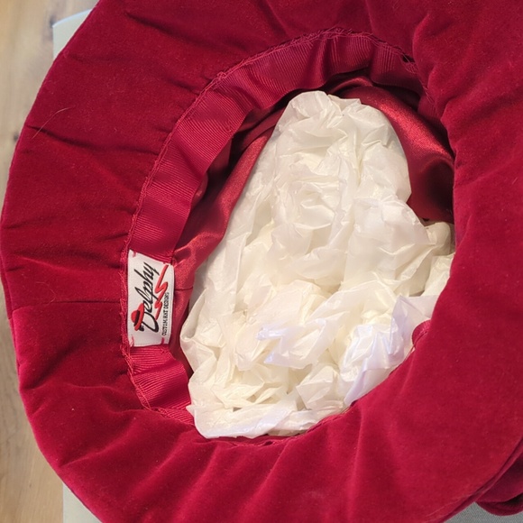 Delphy Vivienne Cranberry hat - Picture 3 of 3